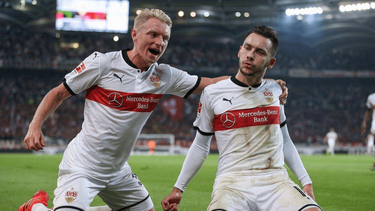 关于今晚拉齐奥调整名单：德国杯节点到来；气氛紧张；团队化学反应显著的信息